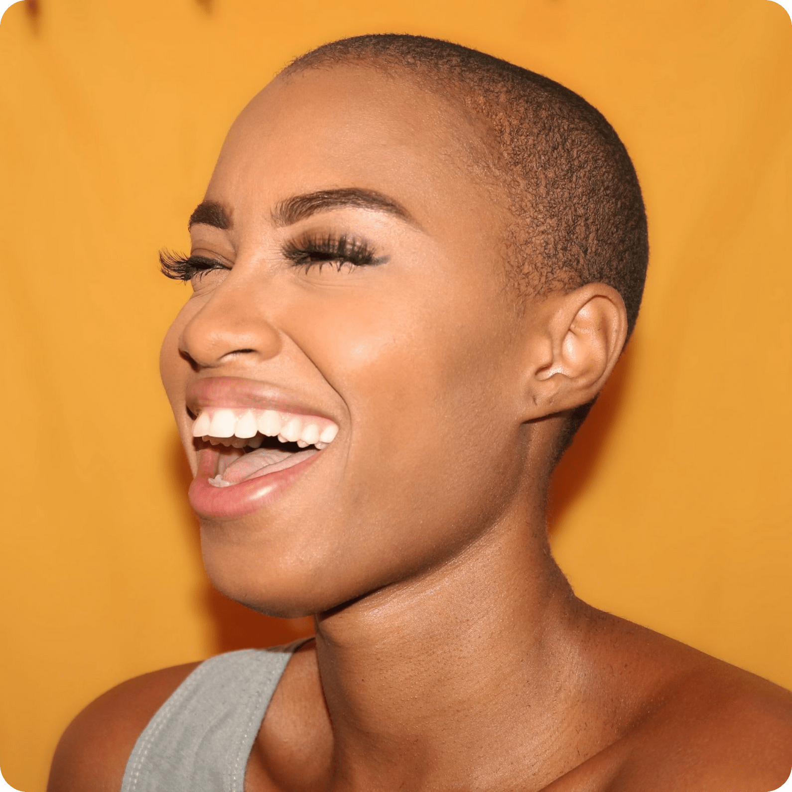 12 tipů jak na přírodní bělení zubů - LYSS.cz